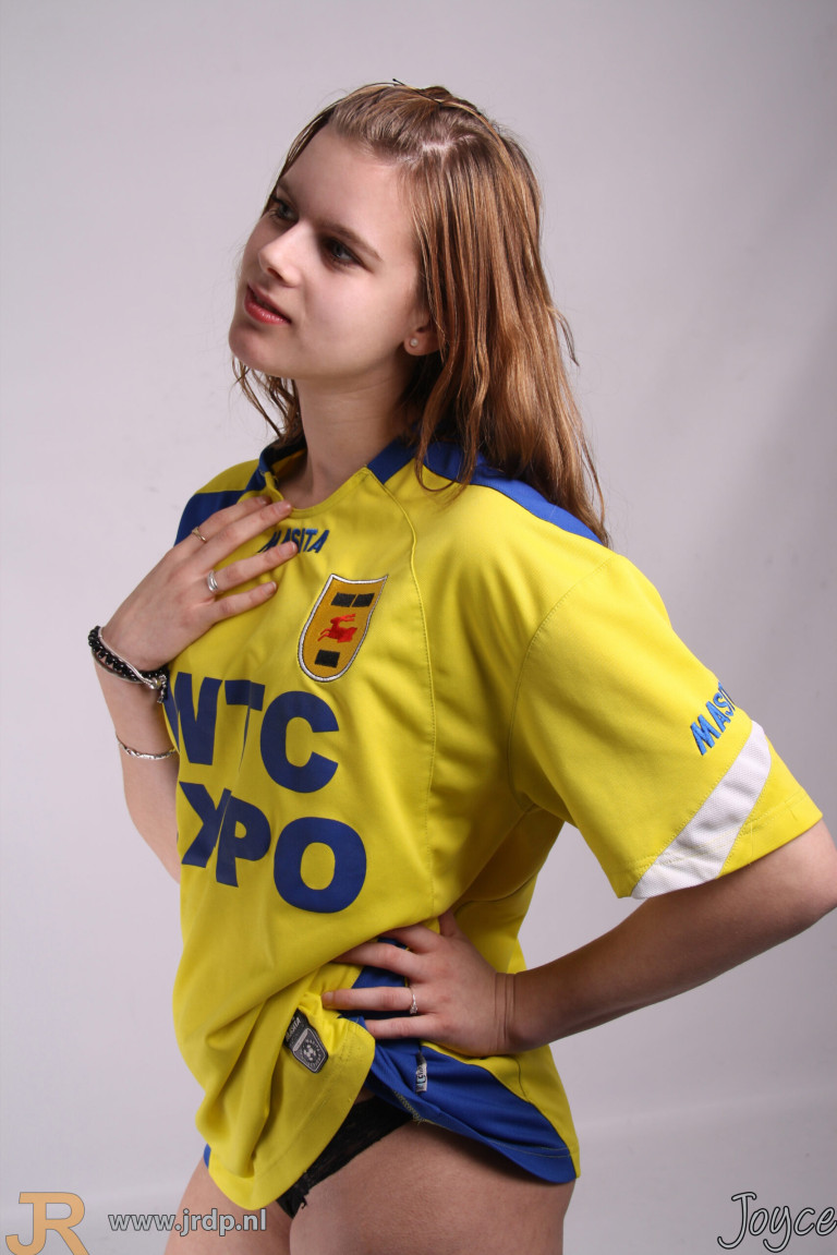 Datum: 25-02-2015
Model: Joyce Datum: 25-02-2015
Model: Joyce
