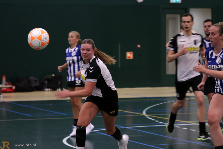 Datum: 02-11-2024
Locatie: Sporthal De Wiltsangh te Nunspeet
Oefenwedstrijd: Hellas '63 - HKC Oosterkwartier Datum: 02-11-2024
Locatie: Sporthal De Wiltsangh te Nunspeet
Oefenwedstrijd: Hellas '63 - HKC Oosterkwartier